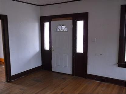 4th image of 323 Atlantic Ave