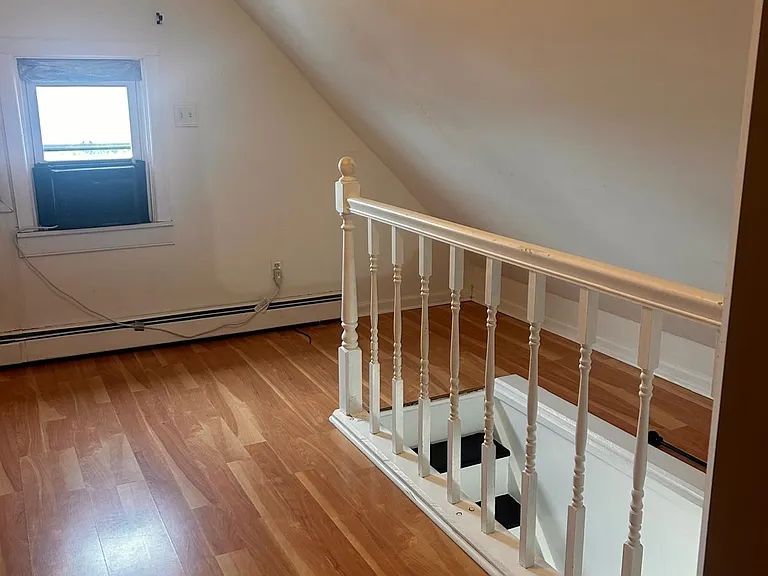 8906 Tonnelle Ave — Photo 13
