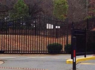392 Pine Hill Pl, Norcross, GA 30093