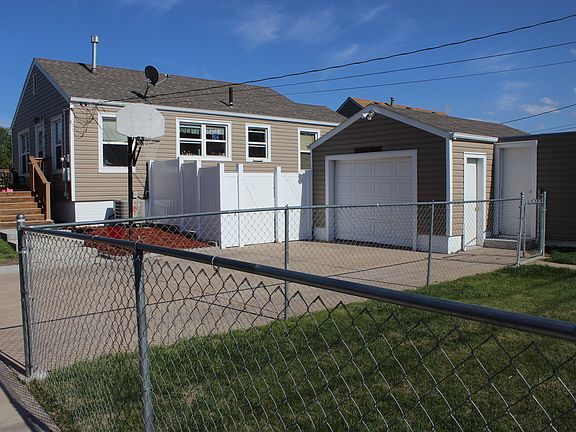 3rd image of 504 S Silber Ave