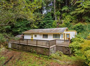 7382 Berta Rd, Eureka, CA 95503