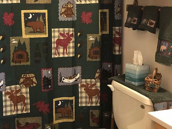 5th image of 46427 Evergreen Ln