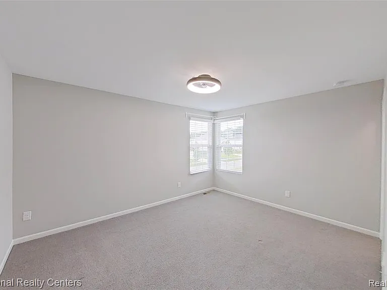 58180 Jonagold Ln — Photo 40