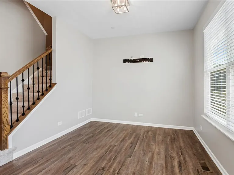 1673 Carlstedt Dr — Photo 8