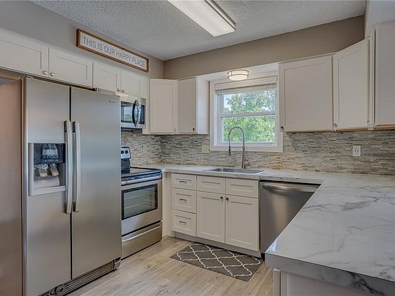 2nd image of 28 Wheel House Cir Unit 4A