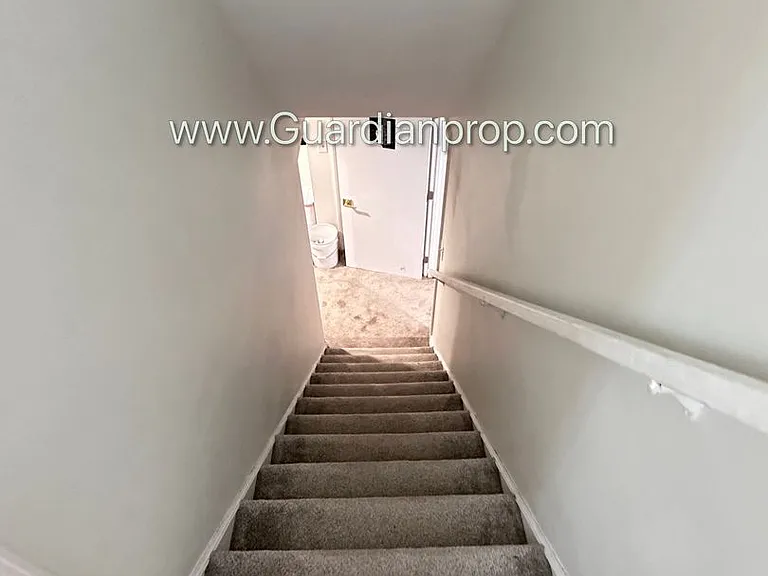2919 Zarthan Ave S — Photo 7