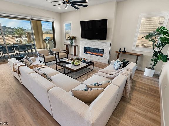 5th image of 393 Faro Di Portofino Ct