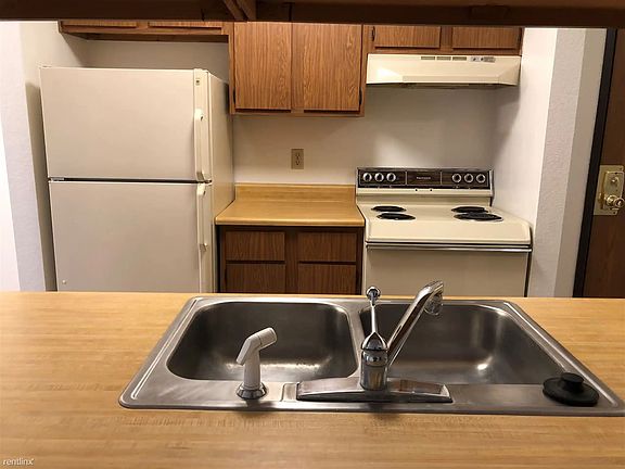 5th image of 158 Meadowwood Ln #158