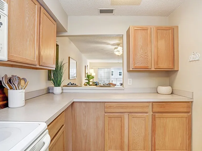 708 Gulf Blvd #A — Photo 14