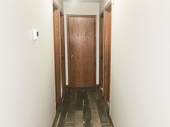 4th image of 1122 S Church St