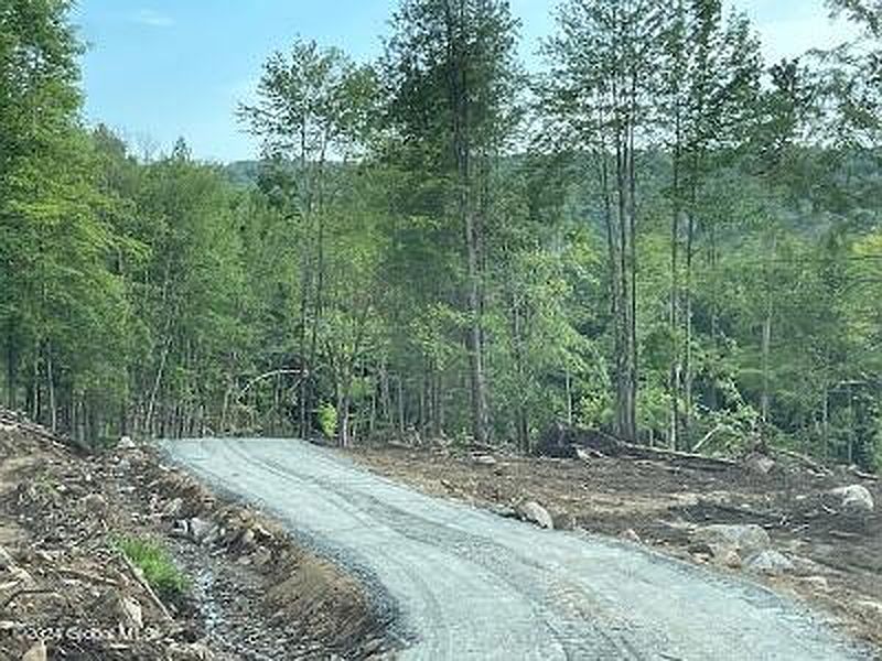 5th image of L36 Ernest Smith Rd