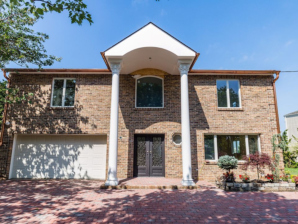 1st image of 3288 Hewlett Ave