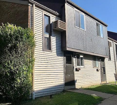 2nd image of 1020 Broadway St APT E37