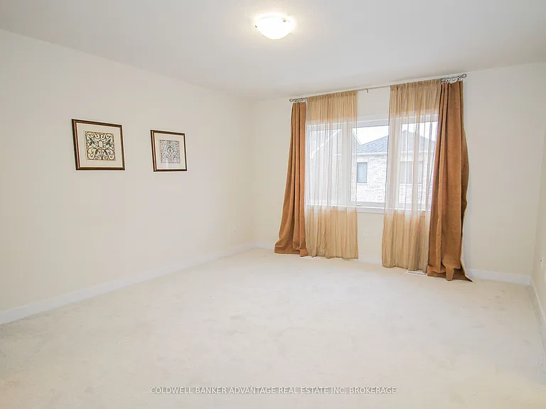 77 Keelson St — Photo 26
