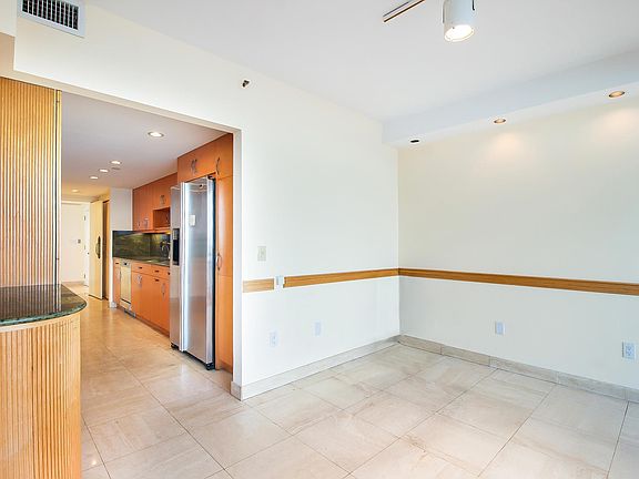 4th image of 11113 Biscayne Blvd Unit 857
