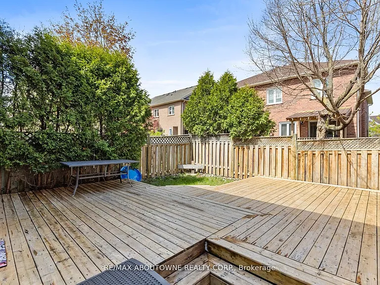 30 Harnesworth Cres — Photo 28