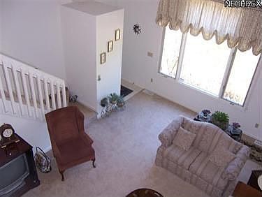 4th image of 604 Magnolia Ln