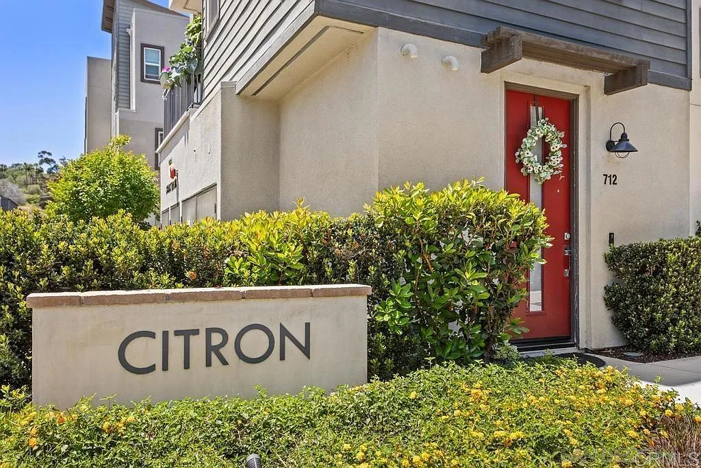 2 bed, 2.5 bath, 1155 sqft, $3,350 — Photo 2