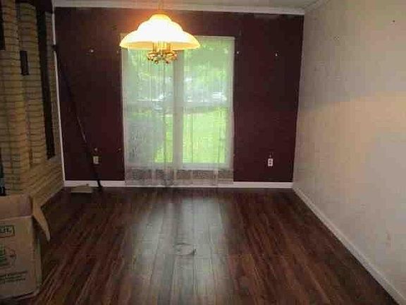 3rd image of 1319 Williams Cir