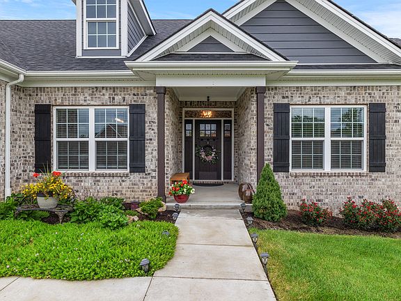 4th image of 100 Halfhill Ln