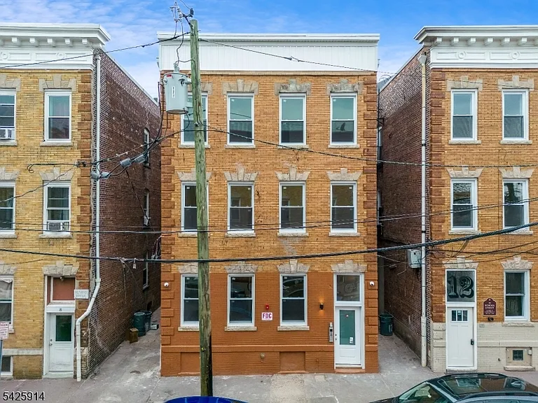 10 School St #1 — Photo 14