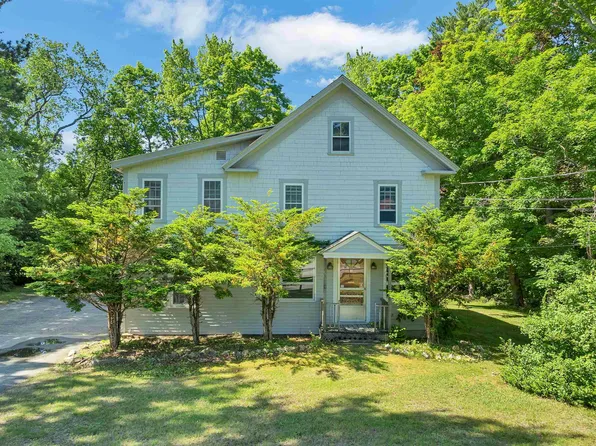 9 Crescent Street, Laconia, NH 03246