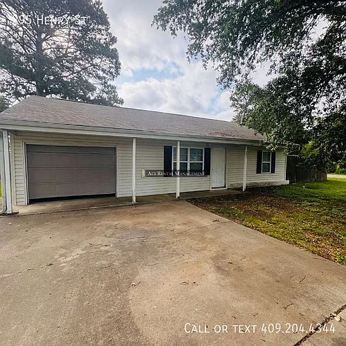 295 Henry St Photo 1