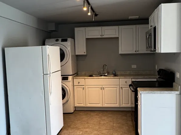 8581 W 101st Ter #7-307, Palos Hills, IL 60465