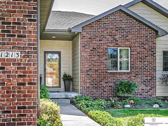 2nd image of 21213 Arbor Ct