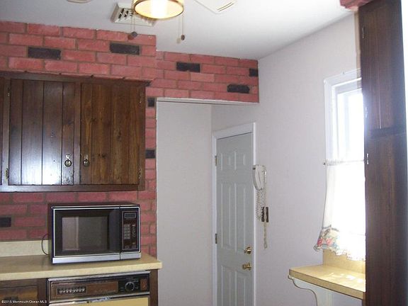 4th image of 1049 Mulberry Pl