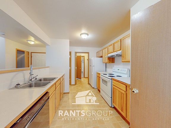 4th image of 811 3rd Ave SW #A