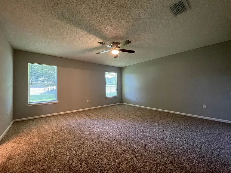 9374 Daniels Mill Dr — Photo 12