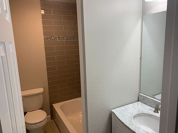 4th image of 2018-2020 S Columbine St #2020-A