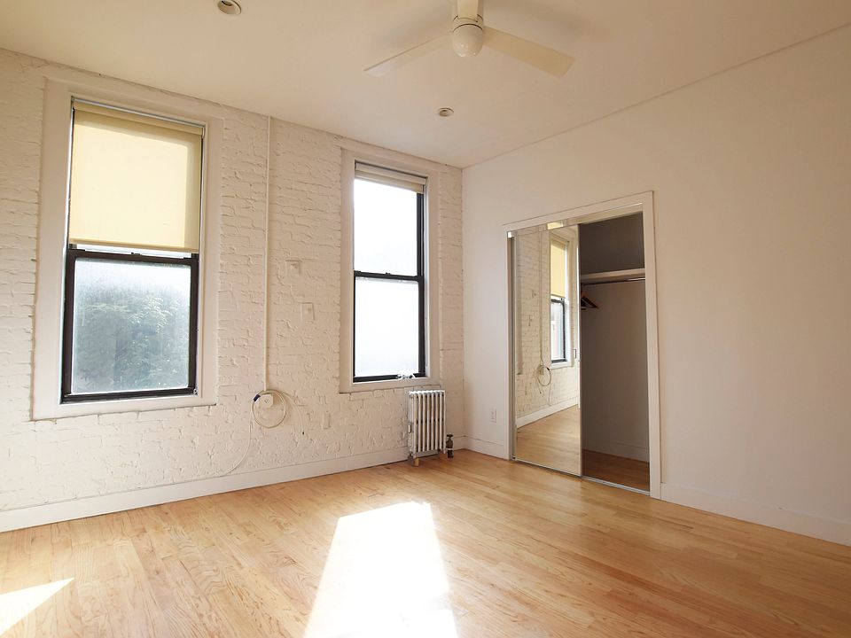 1st image of 31 Prince St #1A