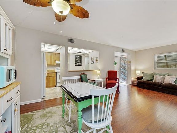 4th image of 140 Orchid Woods Ct APT 6C