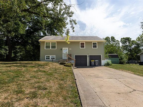 2nd image of 6805 NW 74th St