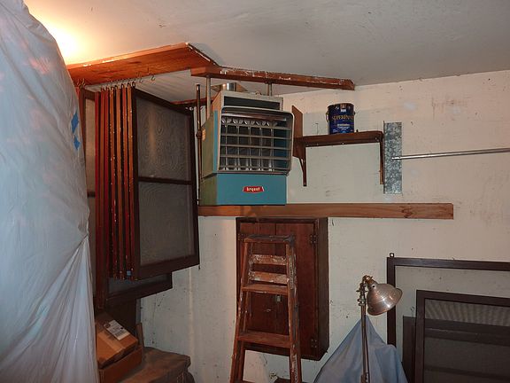 4th image of 1020 Macarthur Ave