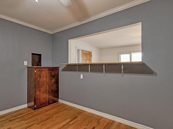 5th image of 709 Sycamore Ave
