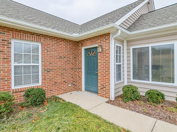 3rd image of 214 Avonlea Pl Unit 214