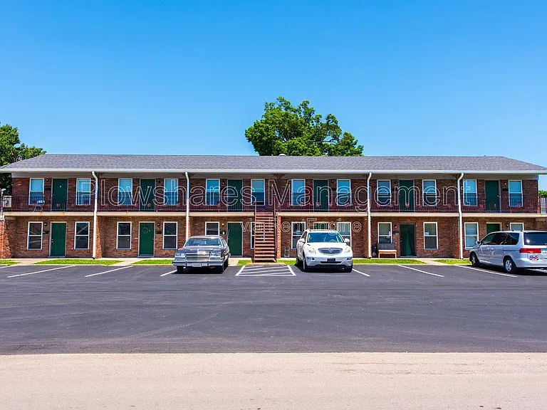3205 Twin Oak Ln #8 — Photo 10