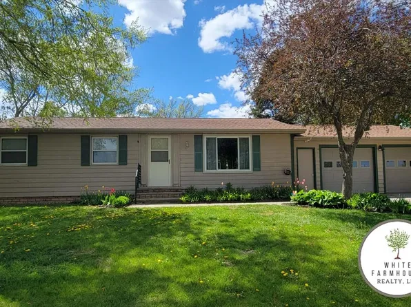 2218 Highview Dr, Wayne, NE 68787