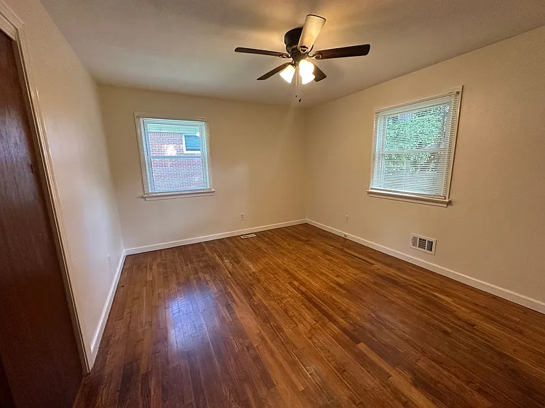 1408 Dermott Ave — Photo 16