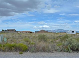 608 6th St NE, Rio Rancho, NM 87124