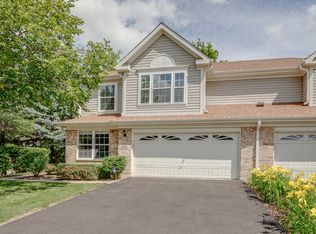 393 Bloomfield Ct, Vernon Hills, IL 60061