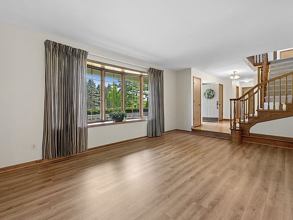 5th image of 205 Whitaker Ct