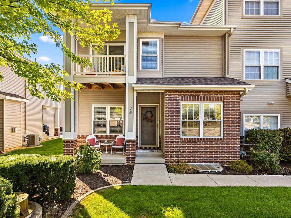 1st image of 11217 Oakwood Dr Unit 15