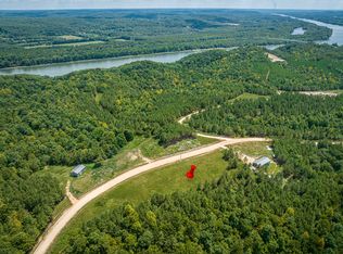 527 Pine Tree Dr, Parsons, TN 38363