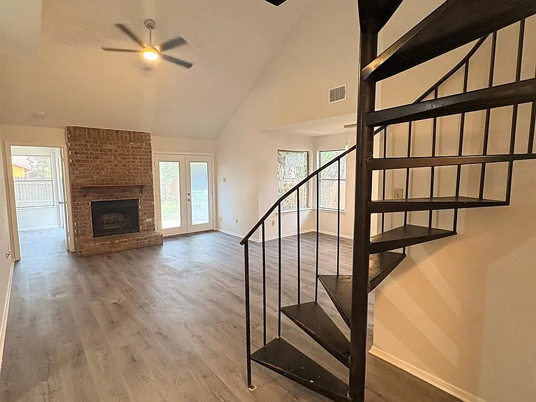 12406 Coronet St #B — Photo 4