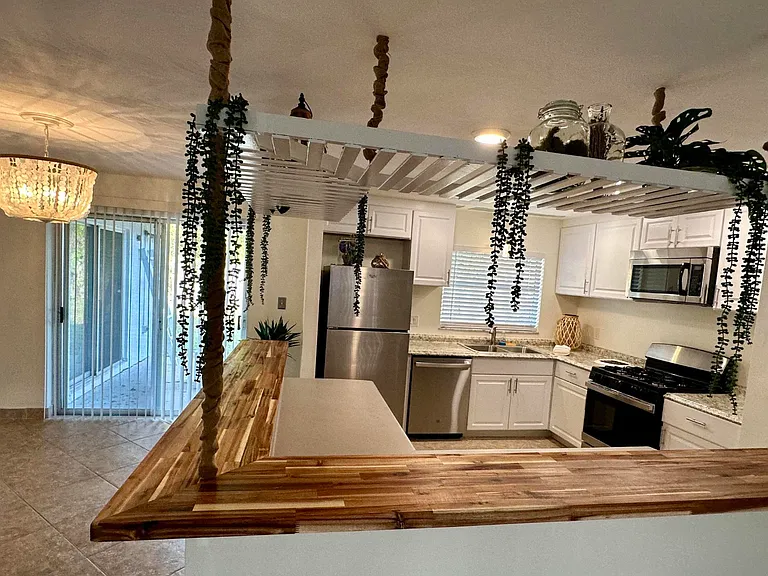 250 Andros Dr — Photo 3