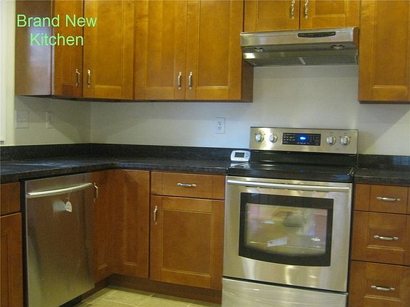 5th image of 2784 Fariba Ct